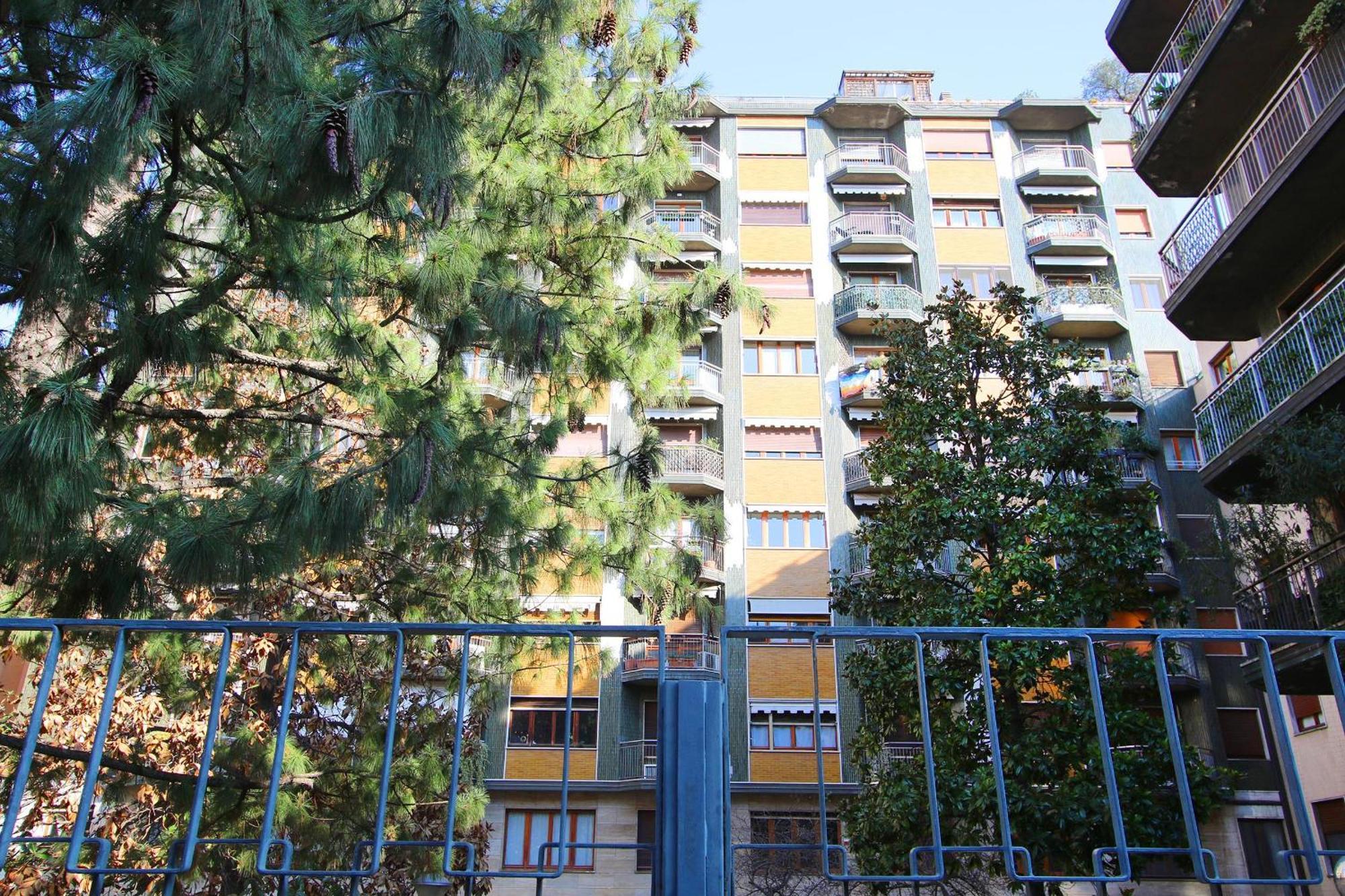 Nuovissimo Appartamento In Centro Milan Luaran gambar